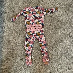 Ruffle Butts onesie 12-18 months